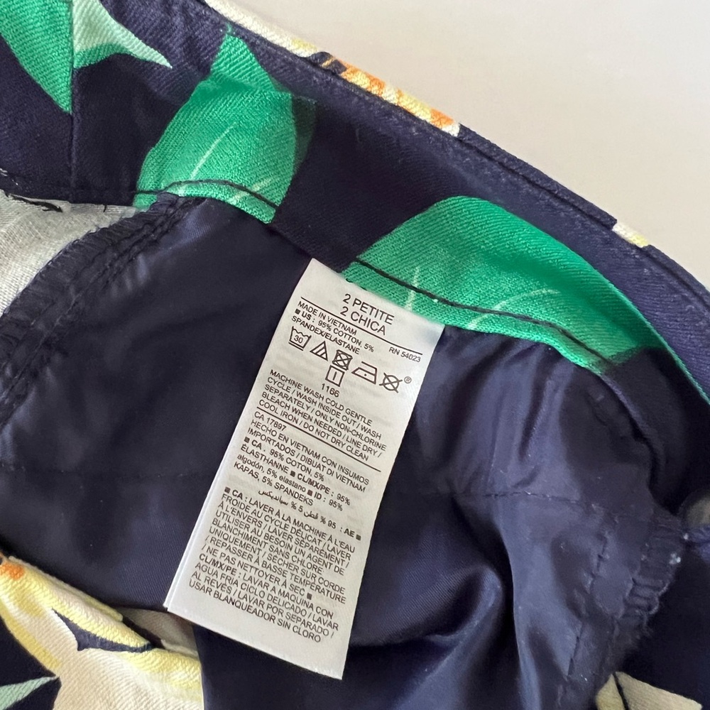 Old Navy Floral Print Pixi Pants - Picture 5 of 6